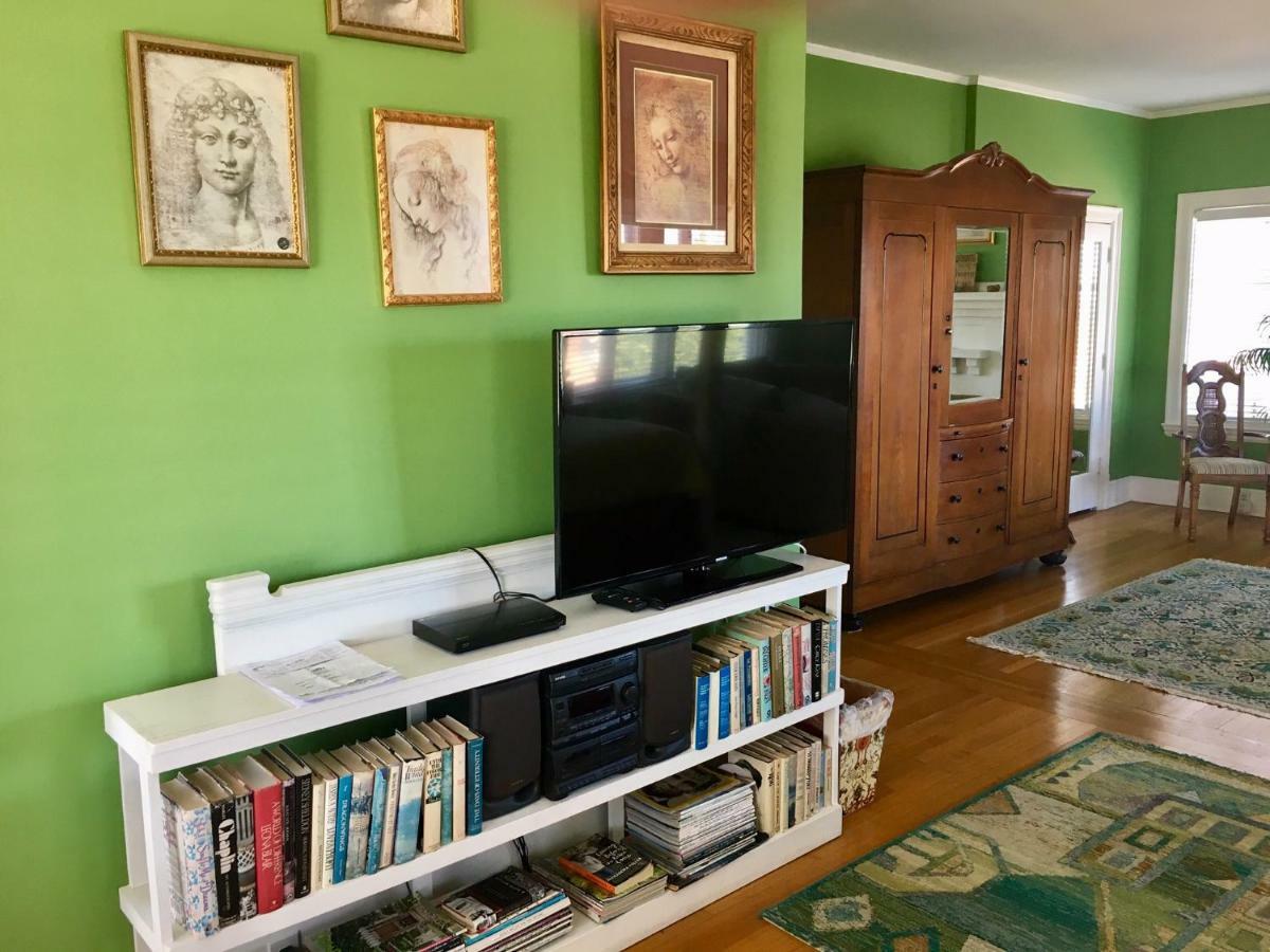 The Villa Bed & Breakfast (Adults Only) Такома Номер фото