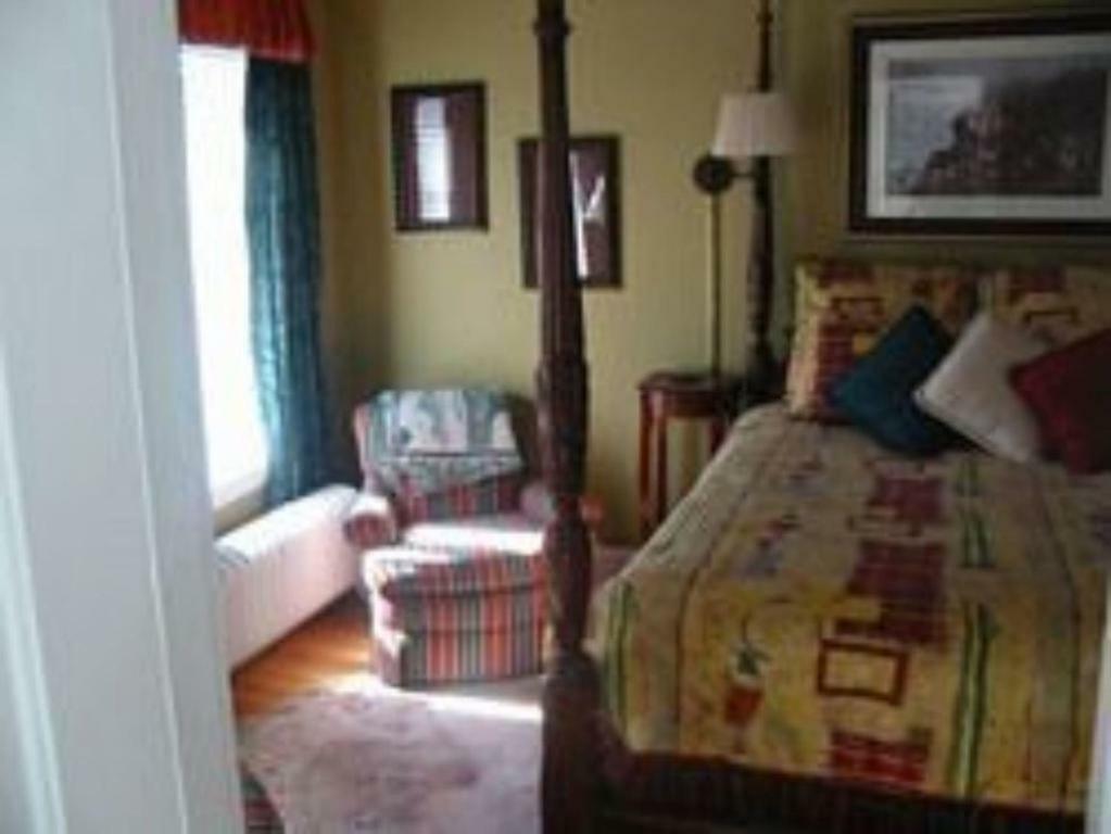 The Villa Bed & Breakfast (Adults Only) Такома Экстерьер фото
