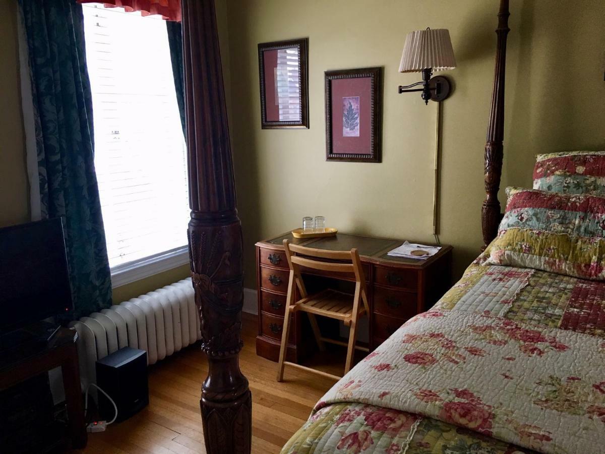 The Villa Bed & Breakfast (Adults Only) Такома Номер фото