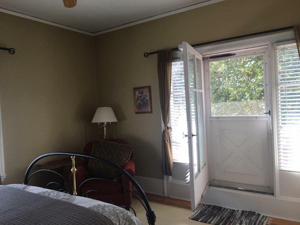 The Villa Bed & Breakfast (Adults Only) Такома Номер фото