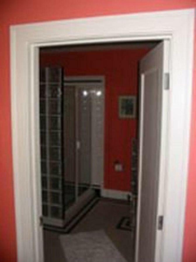 The Villa Bed & Breakfast (Adults Only) Такома Экстерьер фото