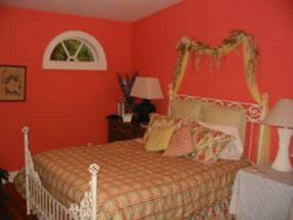 The Villa Bed & Breakfast (Adults Only) Такома Экстерьер фото