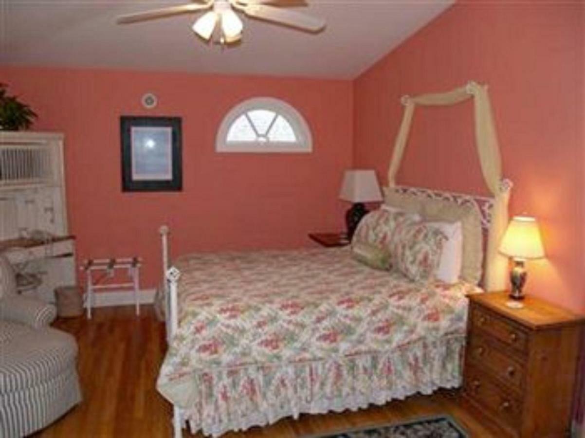 The Villa Bed & Breakfast (Adults Only) Такома Номер фото